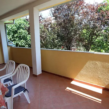 2 By Interhome Apartament