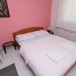 2 By Interhome דירה *